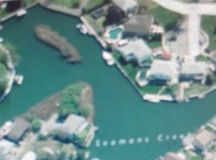 Island Place, Seaford, NY