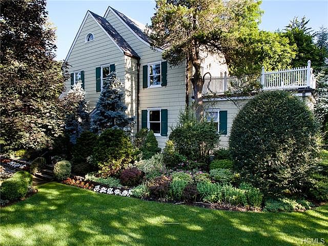 1st image of 12 Hazel Ln