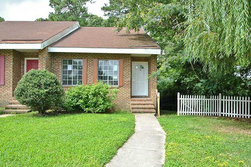 1st image of 550 Lanier Cres