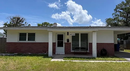 4531 Shore Acres Blvd NE Photo 1