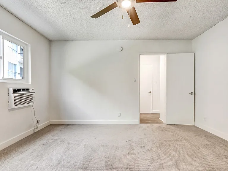 Ethel Avenue Apartments — Photo 49