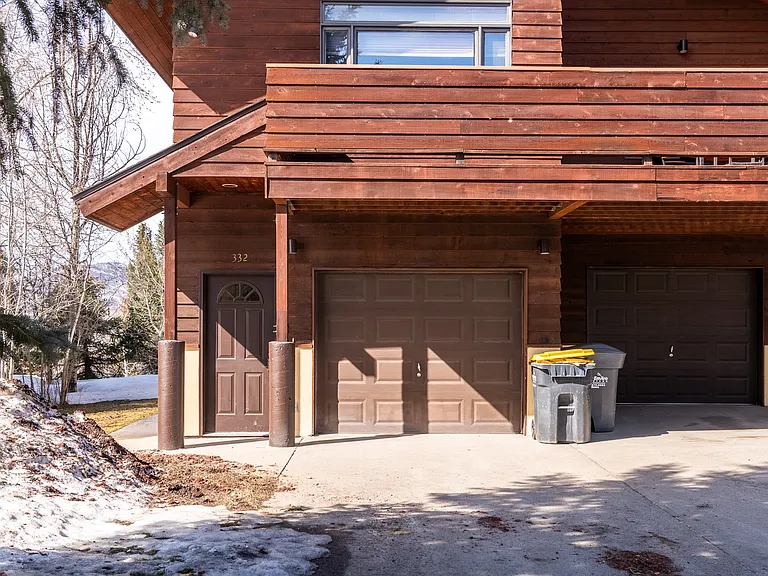 332 Cherry Dr — Photo 32