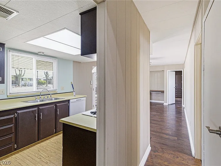 1309 Coronado Dr — Photo 14