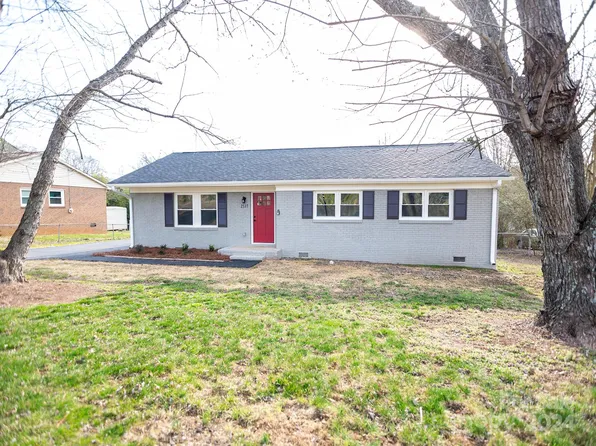 2537 Linwood Rd, Gastonia, NC 28052