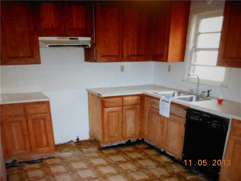 2nd image of 273 E Watie St