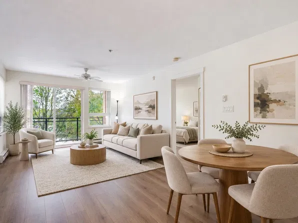 9500 Odlin Rd #205, Richmond, BC V6X 0H5