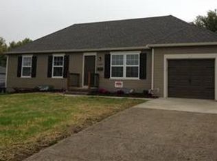 2403 NE 64th St, Kansas City, MO 64118