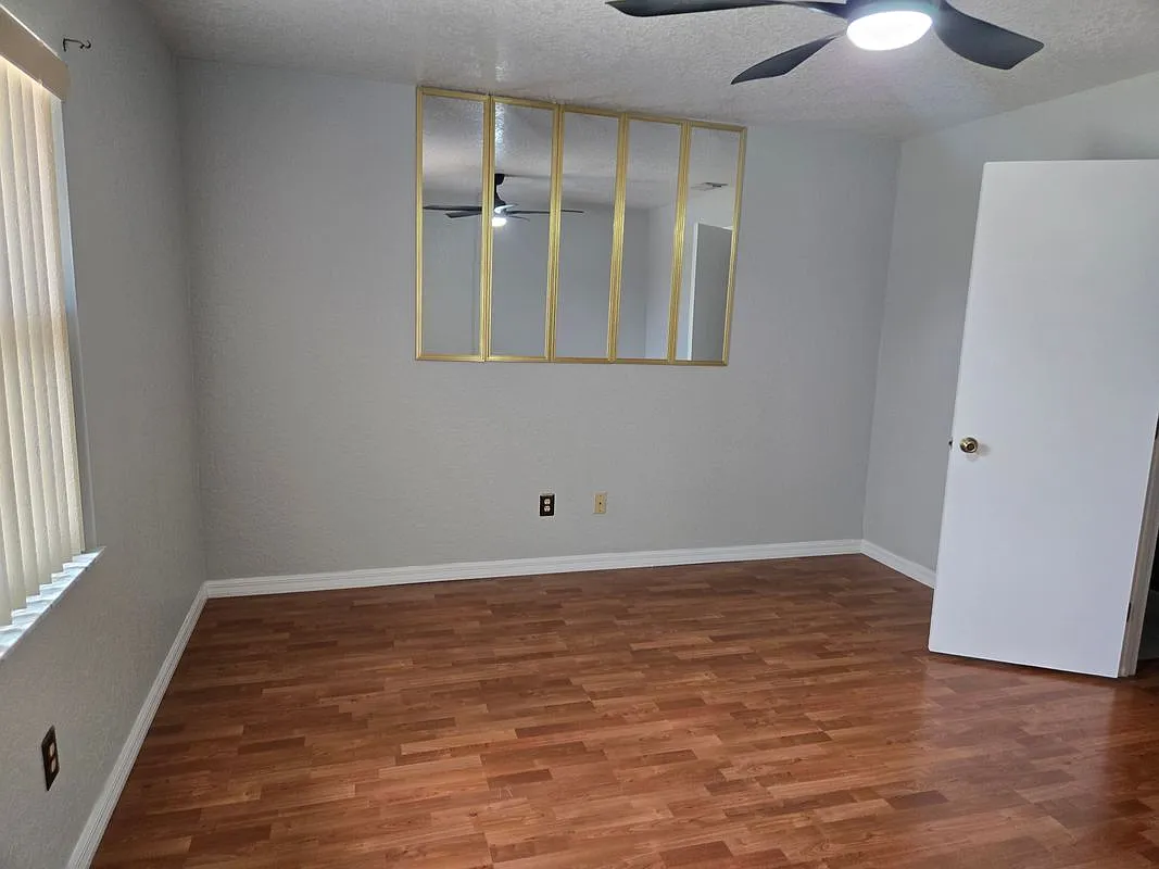 3 bed, 2.0 bath, 1290 sqft, $1,650 — Photo 2