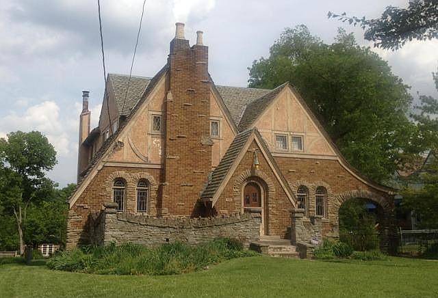 1st image of 2914 Lafeuille Ave