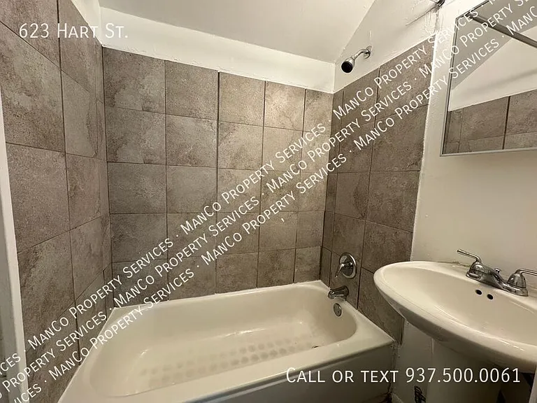 623 Hart St — Photo 7