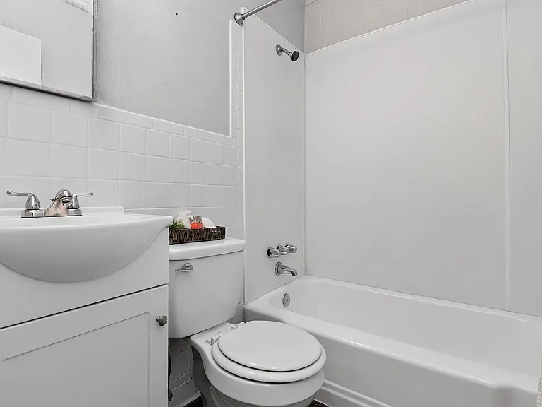 1617A Fulton Ave — Photo 12