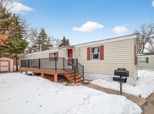 1091 Cessna Dr E, New Brighton, MN 55112