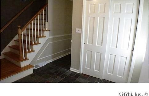 3rd image of 121 Stanwood Ln