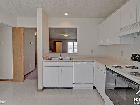 4th image of 1300 E 33rd Ave APT 502