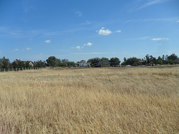 Neighbor behind lot