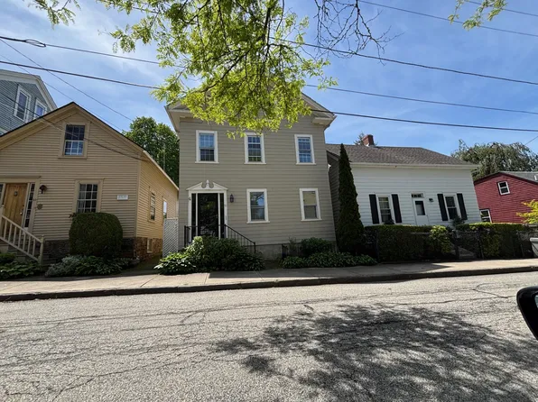 51 Lee Ave #1, Newport, RI 02840