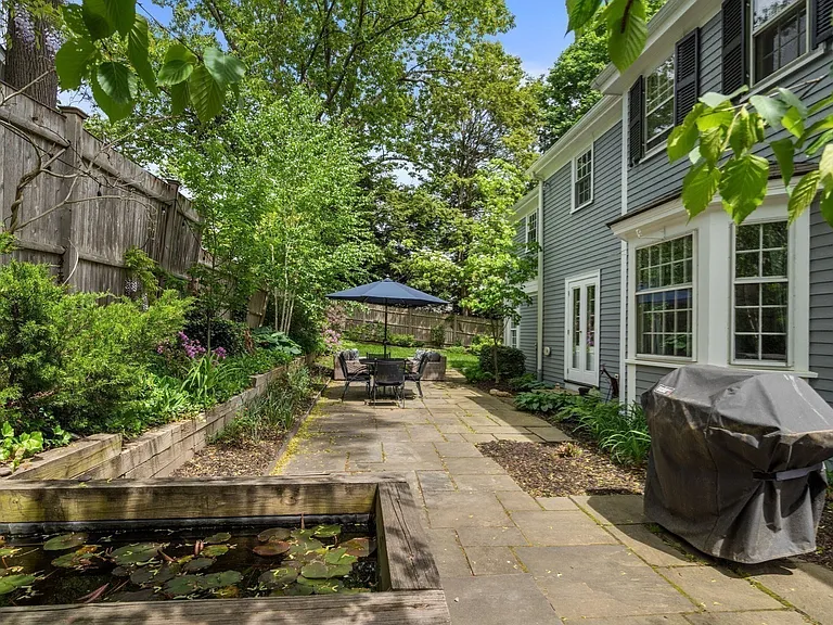 205 Brattle St — Photo 38