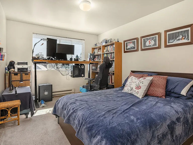 Nordhaven Apartments — Photo 8