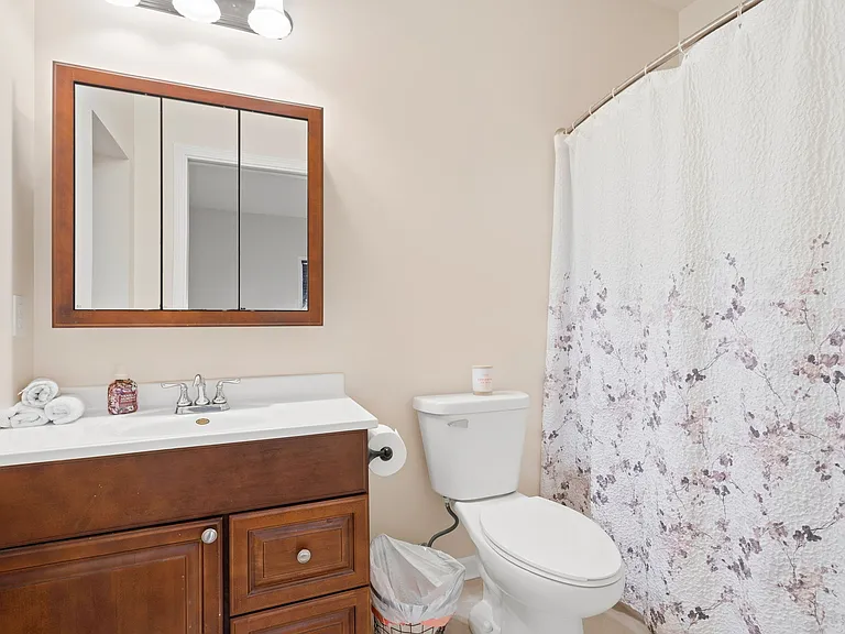 1223 Edith Ave NE — Photo 21