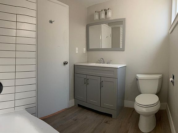 4th image of 734 Sunny Ln #2