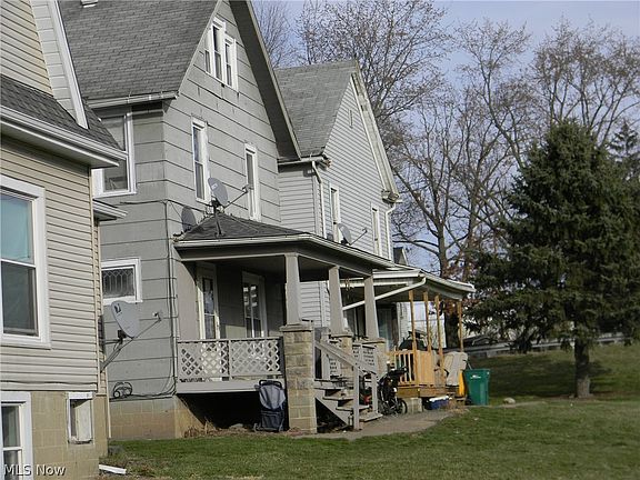 3rd image of 625 Spruce St