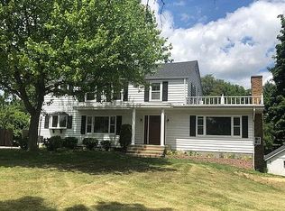 2516 W Johnsburg Rd, Johnsburg, IL 60051