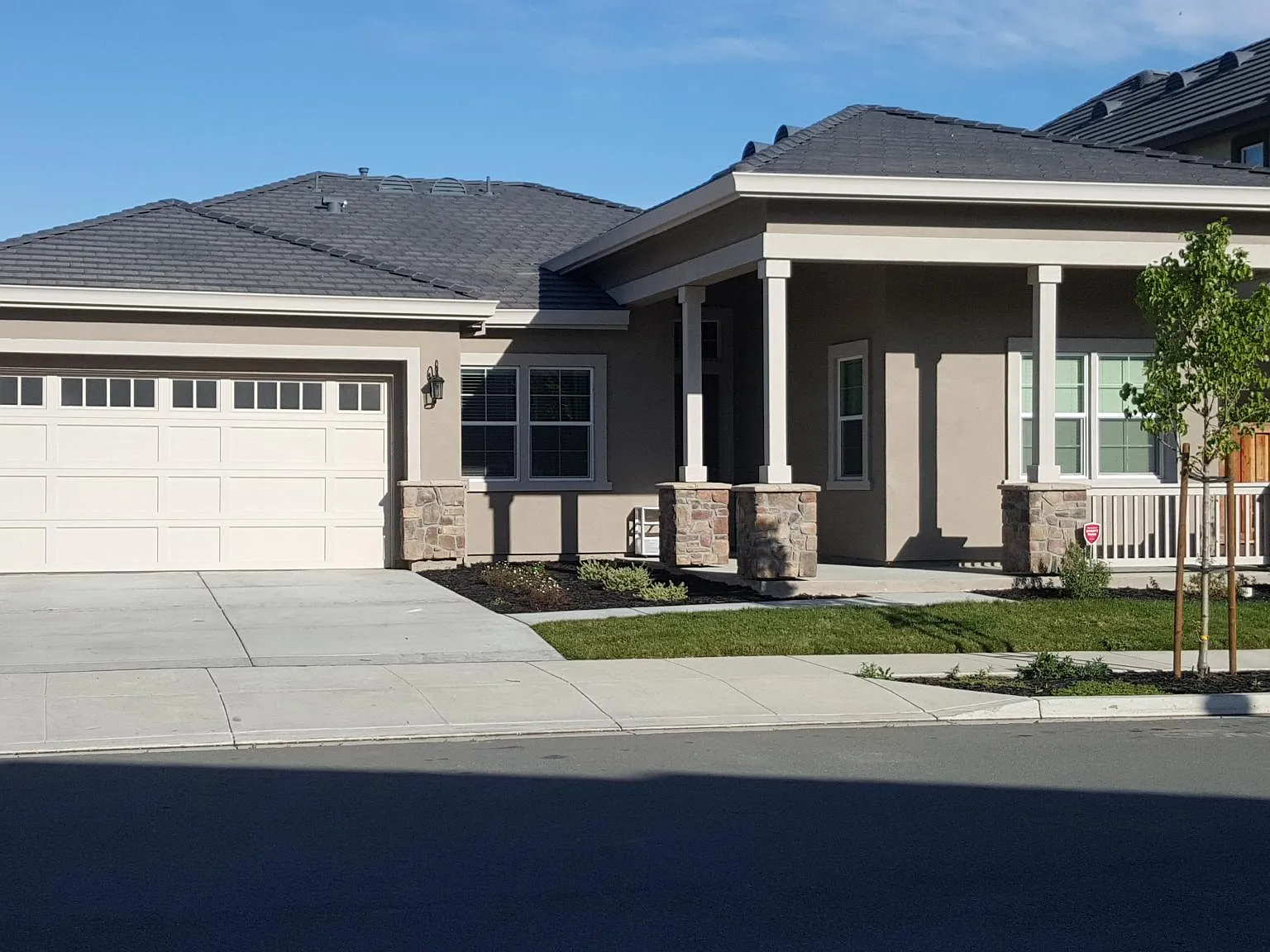 176 Avery Court — Photo 3