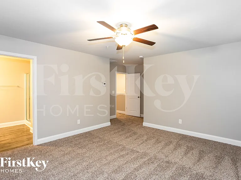 2031 Cypress Village Dr NW — Photo 10