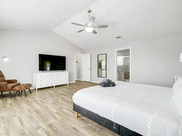 2062 Arena Dr — Photo 22
