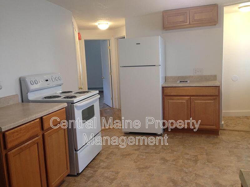 2nd image of 206 Park St #7