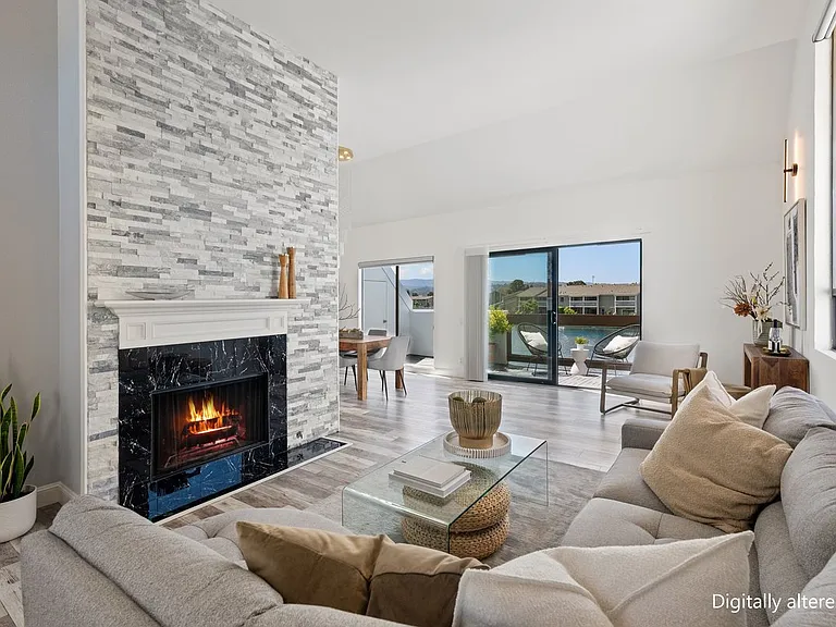 702 Portofino Ln — Photo 17