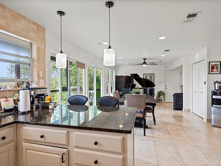 15101 Mettle Dr — Photo 10