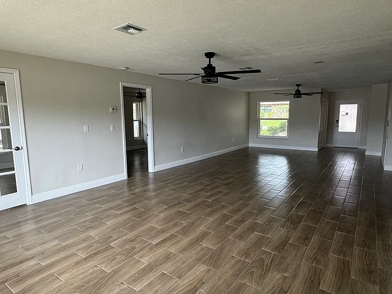 7409 Lake Forest Cir — Photo 30