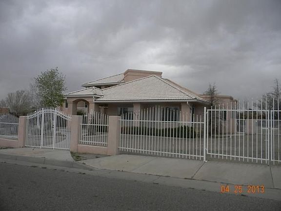 3rd image of 11701 San Antonio Dr NE
