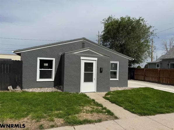 1160 6th St, Gering, NE 69341