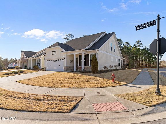 3rd image of 5737 Park West Circle
