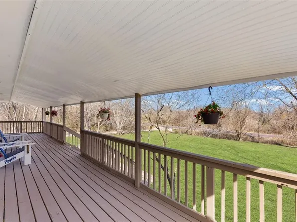 14587 166th St, Bonner Springs, KS 66012