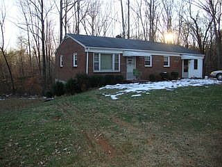 1st image of 324 S Hillcrest Dr