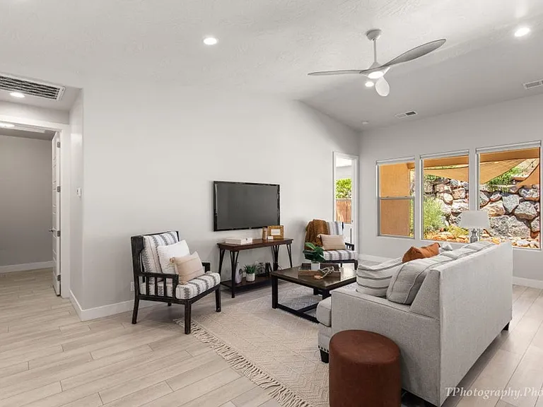 202 W White Pearl Dr — Photo 8