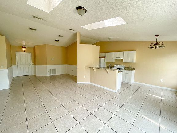 3rd image of 220 W Embassy Dr