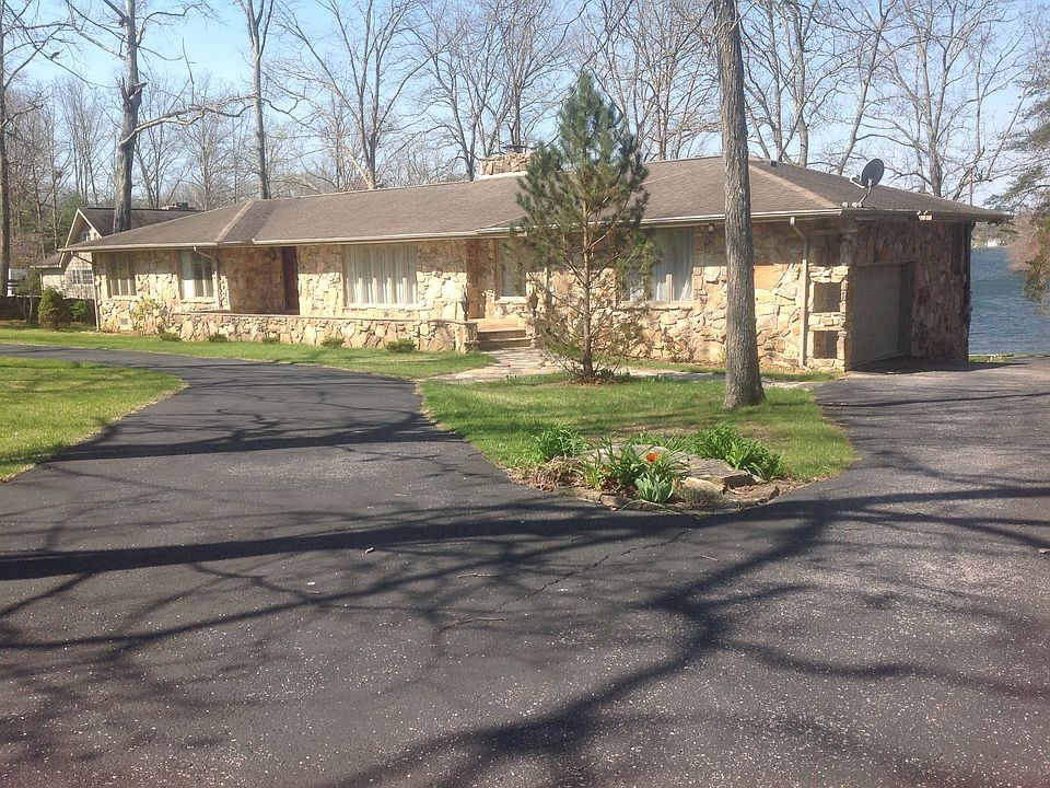 1st image of 350 Holiday Dr