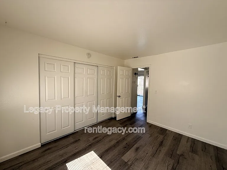 2318 Church Ave #8 — Photo 9