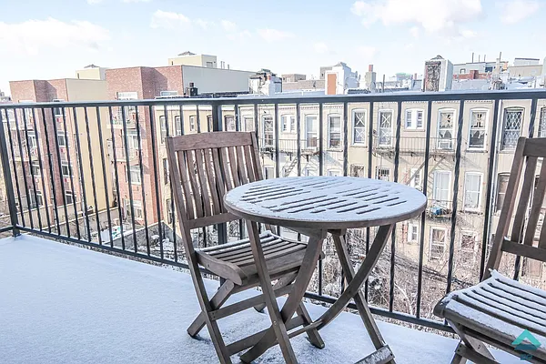 Rented by EXR | media 6