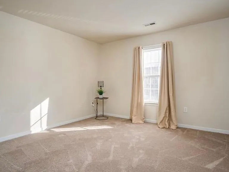 14836 Shorewood Ct — Photo 19