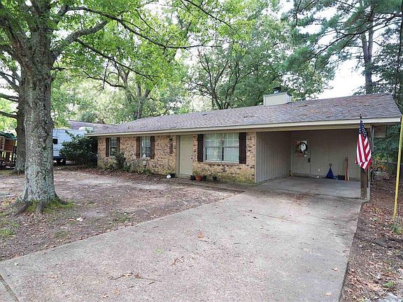 3rd image of 110 Hillside Cir