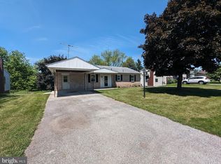 30 Locust Dr, Littlestown, PA 17340