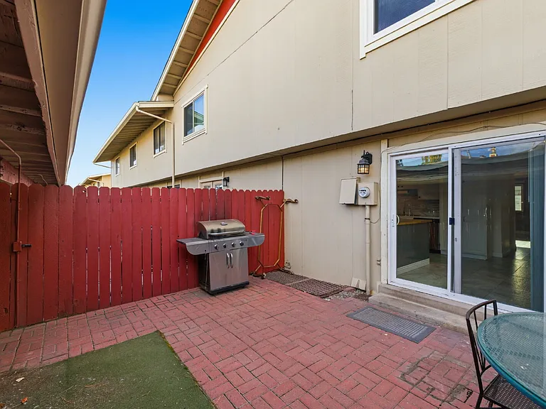 234 W Rockrimmon Blvd #D — Photo 20