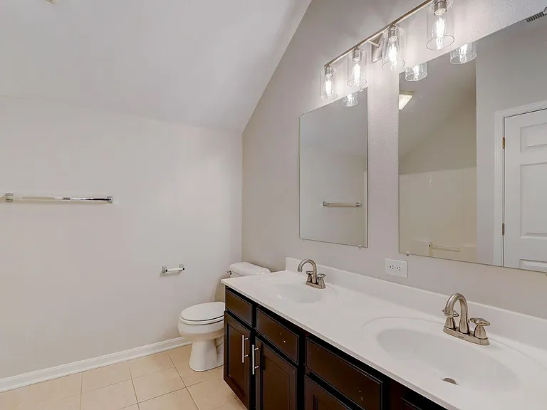 1242 Pawtucket Dr — Photo 5