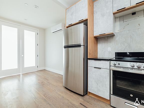 2nd image of 1001 Rogers Ave #2R