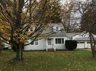 8399 Center St, Garrettsville, OH 44231